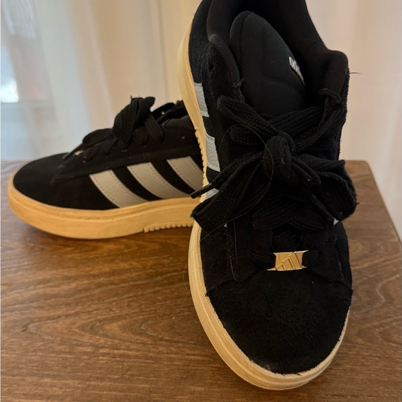 adidas women Grand Court Alpha Shoes Black Blue 7 - Picture 2 of 7